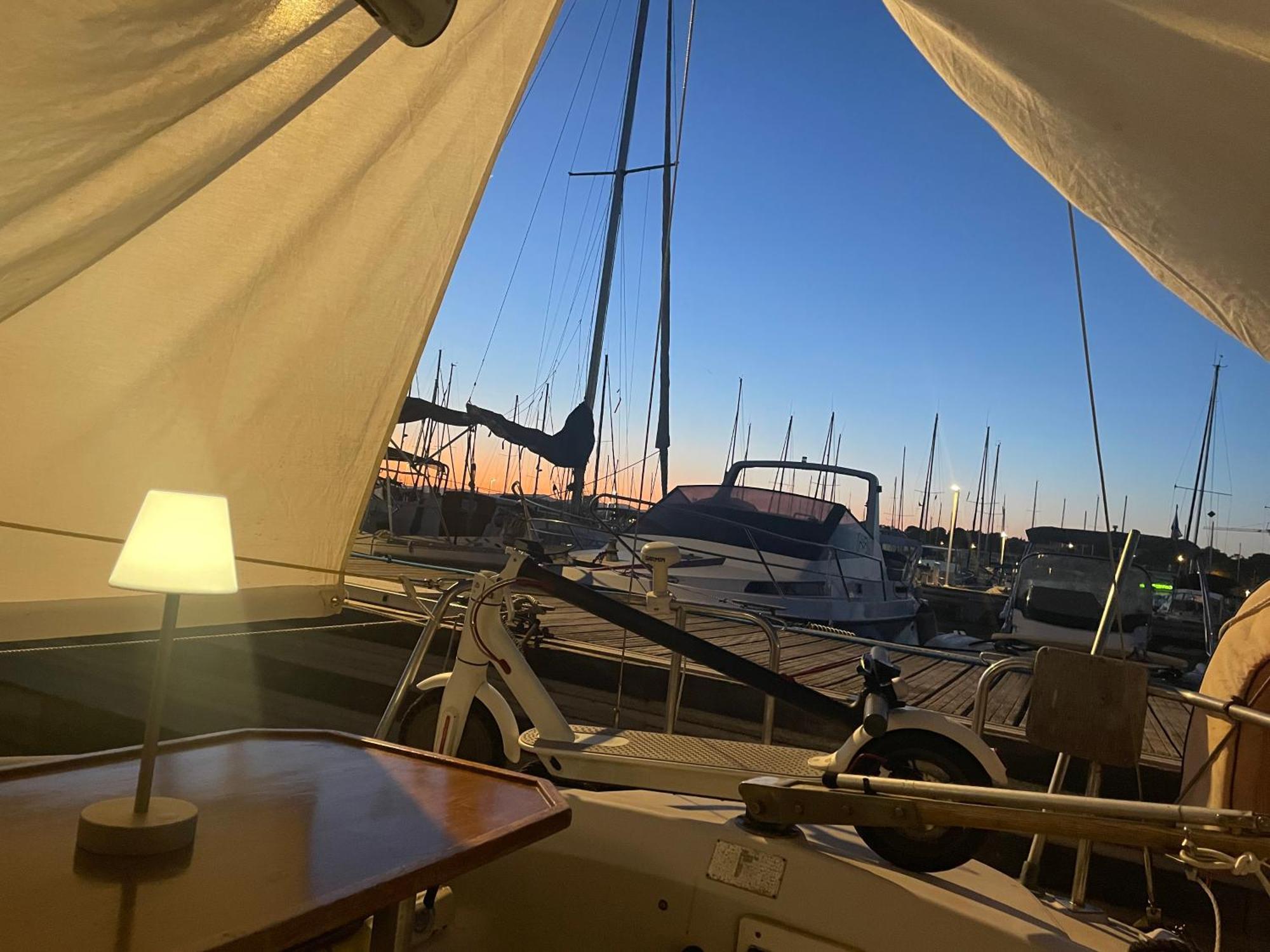 Yacht Studio Galarne Saint-Raphael  Exterior photo